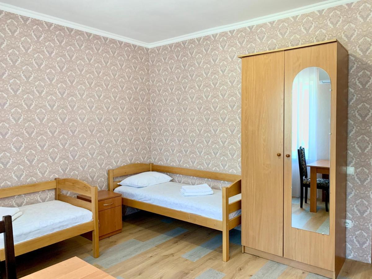 Мини-Гостиница Три Коня Pereyaslav-Khmelʼnytsʼkyy Exterior foto